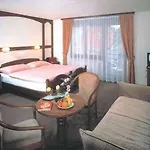 Hotel Central 2* 아가른