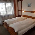 여관 Hotel Central