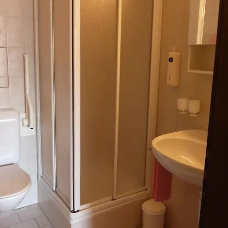 Kro Hotel Central 2*
